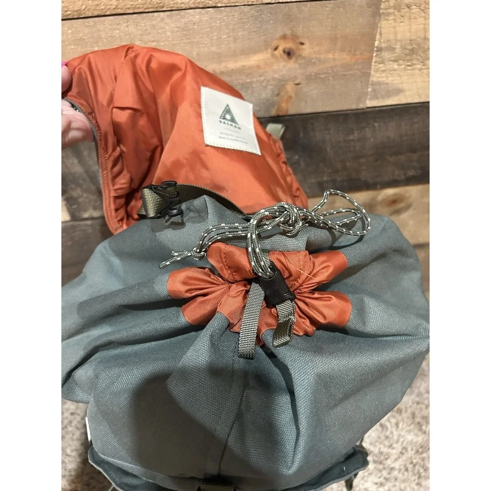 Salkan The‎ Carry-On 35L Green Gorpcore Hiking Backpack EUC